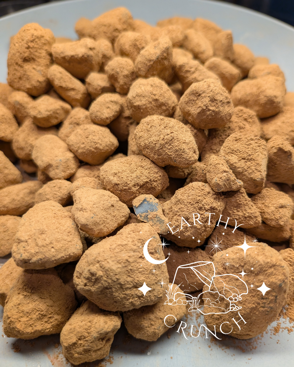 Terra Pakora - Fruta seca cubierta de terracota - Ricas golosinas indias de arcilla ahumada